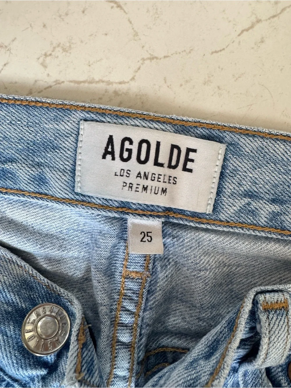 AGOLDE Riley Jeans - Picture 5 of 7